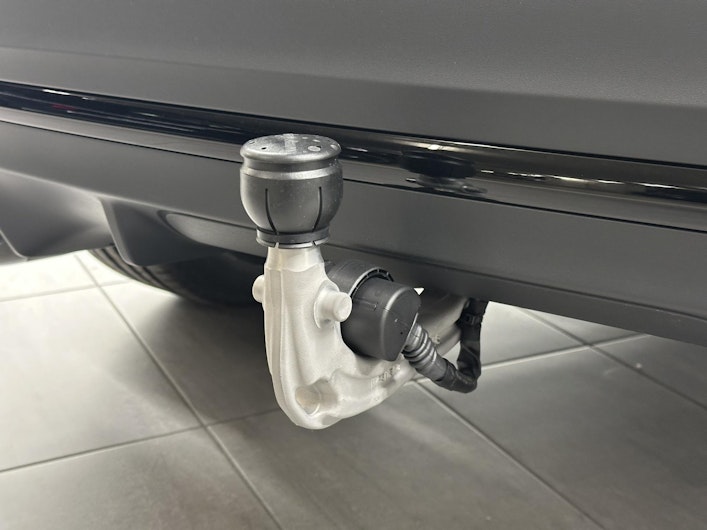 Vehicle image MERCEDES-BENZ GLA 200