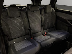 Vehicle image PEUGEOT 5008 1.2 Hybrid Allure Premium