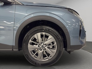 Vehicle image PEUGEOT 5008 1.2 Hybrid Allure Premium