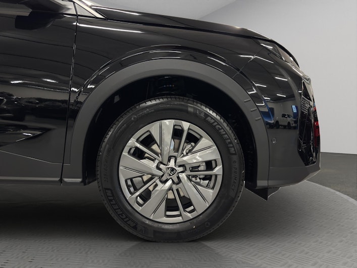 Vehicle image PEUGEOT 5008