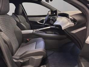 Vehicle image PEUGEOT 5008 1.2 Hybrid Allure Premium