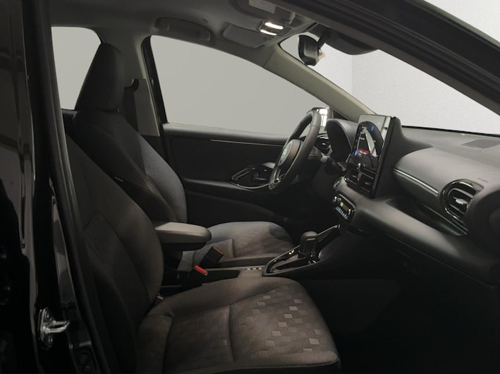 Vehicle image TOYOTA YARIS