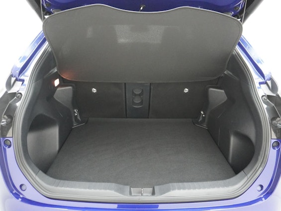 Vehicle image 16 Vehicle image 16