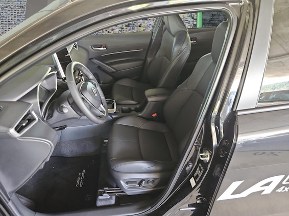 Vehicle image 8 Vehicle image 8