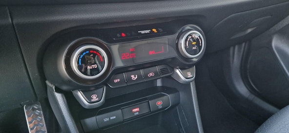 Vehicle image 6 Vehicle image 6