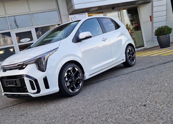 First vehicle image First vehicle image