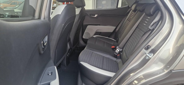 Vehicle image 9 Vehicle image 9