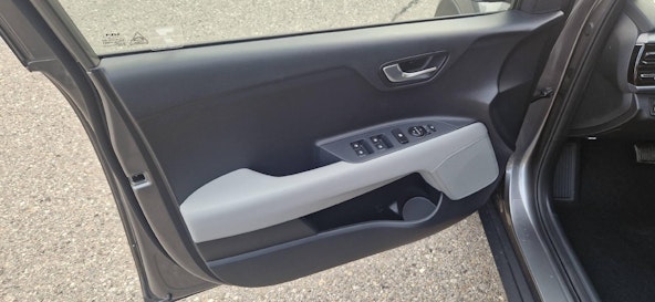 Vehicle image 2 Vehicle image 2