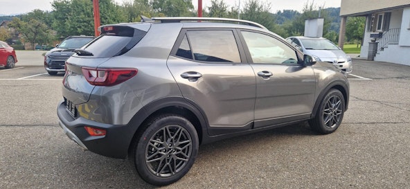 Vehicle image 12 Vehicle image 12