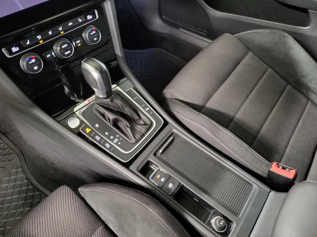 VW Golf VII 2.0 TSI R DSG 4motion