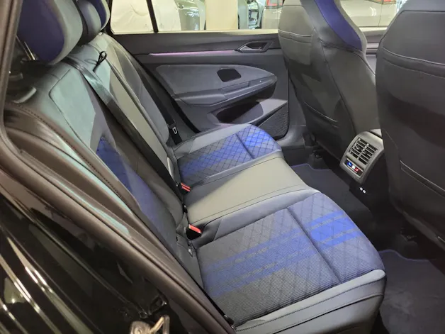 VW Golf VIII Variant 2.0 TSI R DSG 4motion