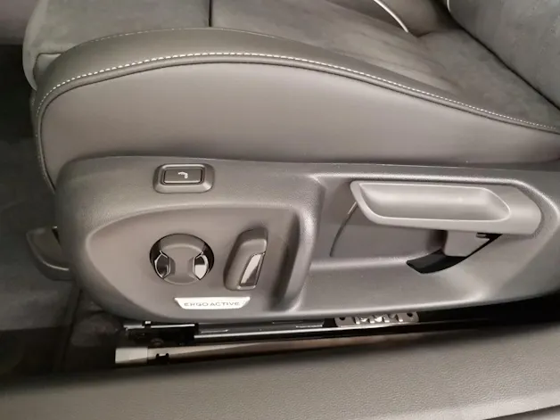 VW Passat Variant 2.0 TDI Elegance DSG