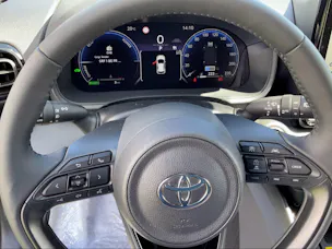 Toyota Yaris 1.5 VVT-i HSD Premium