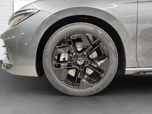 VW Passat Variant 2.0 TSI R-Line  DSG 4moti