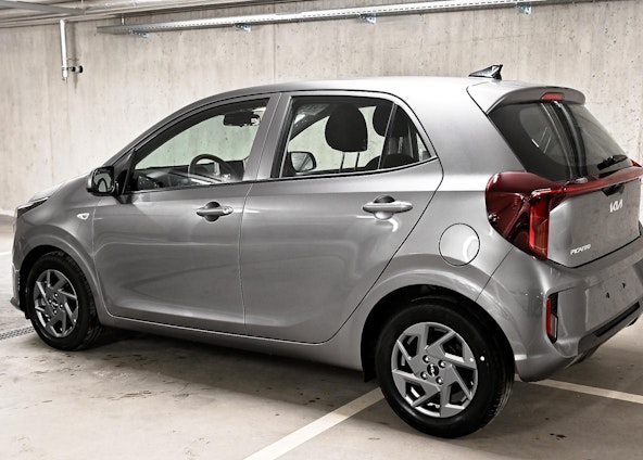 Vehicle image 6 Vehicle image 6