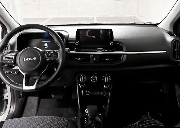 Vehicle image 8 Vehicle image 8