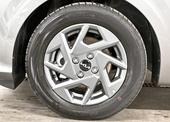 Vehicle image 12 Vehicle image 12