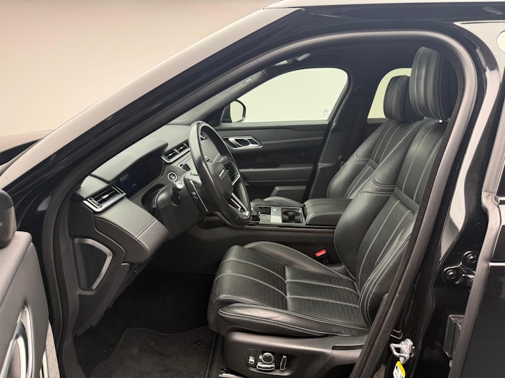 Vehicle image LAND ROVER RANGE ROVER VELAR