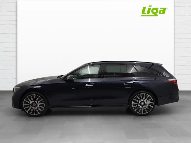Mercedes-Benz E 220 d AMG Line 4Matic T