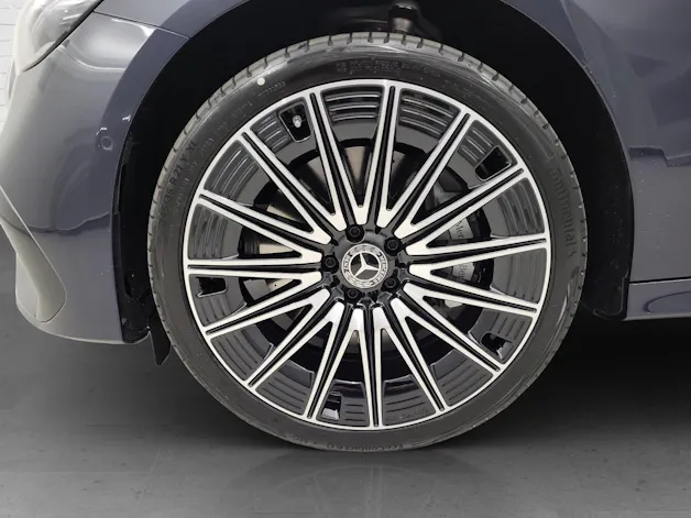 Mercedes-Benz E 220 d AMG Line 4Matic T