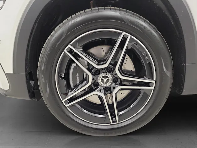 Mercedes-Benz GLB 220 d AMG Line 4Matic