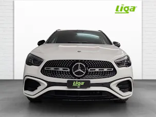 Mercedes-Benz GLA 200 Night Star