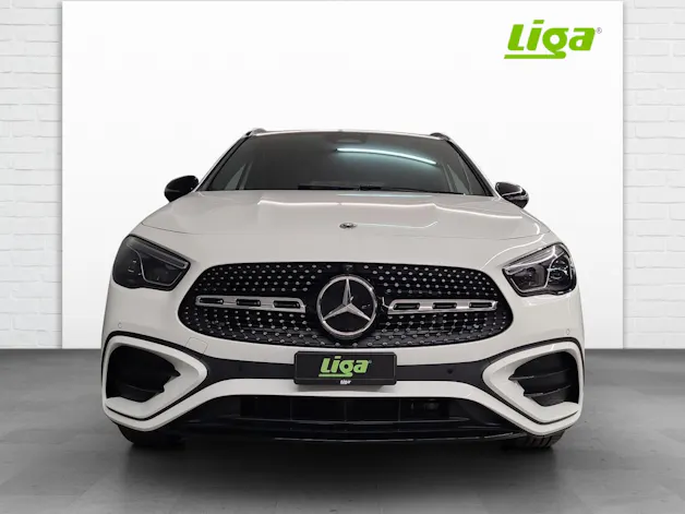 Mercedes-Benz GLA 200 Night Star