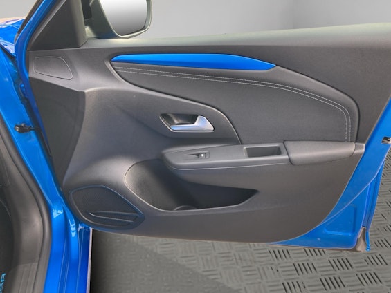 Vehicle image 15 Vehicle image 15