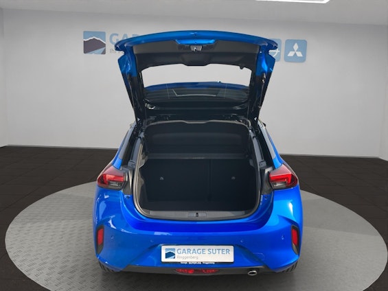 Vehicle image 17 Vehicle image 17