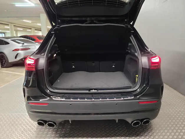 Mercedes-Benz AMG GLA 45 S 4Matic +
