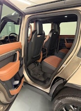 Vehicle image LAND ROVER Defender 110 4.4 V8 Octa