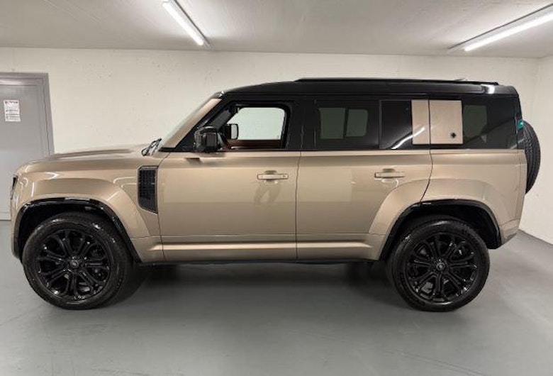 Vehicle image LAND ROVER DEFENDER