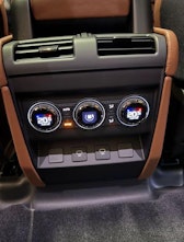 Vehicle image LAND ROVER Defender 110 4.4 V8 Octa