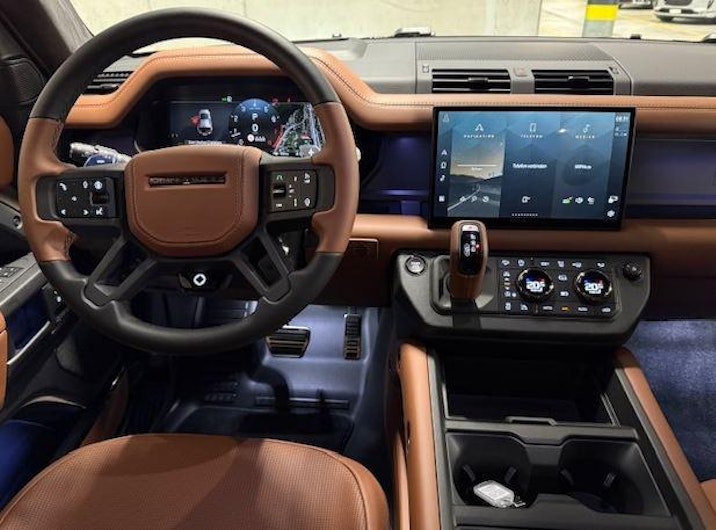 Vehicle image LAND ROVER DEFENDER