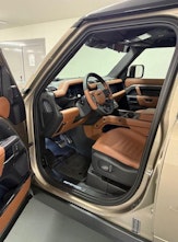 Vehicle image LAND ROVER Defender 110 4.4 V8 Octa