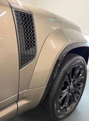 Vehicle image 12 Vehicle image 12