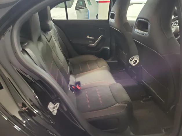 Mercedes-Benz A 200 AMG Line Night Star