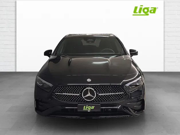 Mercedes-Benz A 200 AMG Line Night Star