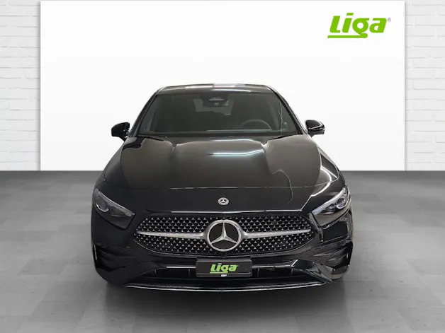 Mercedes-Benz A 220 AMG Line 4Matic