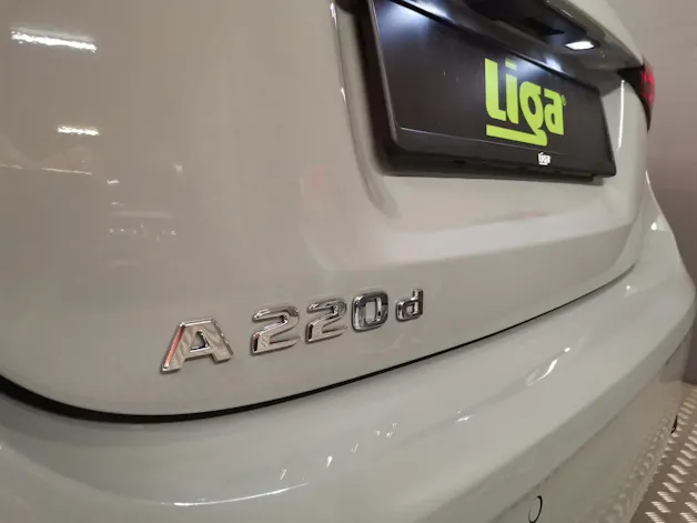Mercedes-Benz A 220 d AMG Line
