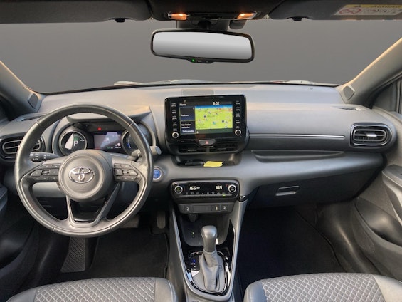 Vehicle image 13