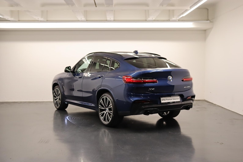 Vehicle image BMW X4
