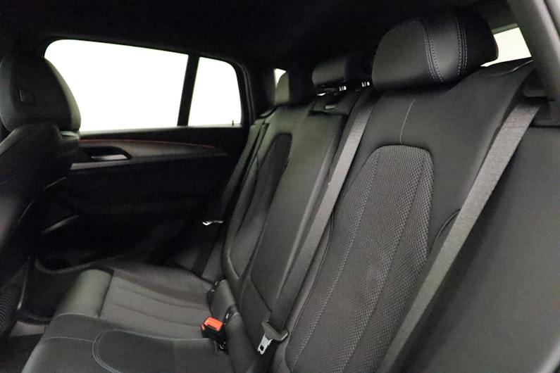 Vehicle image BMW X4