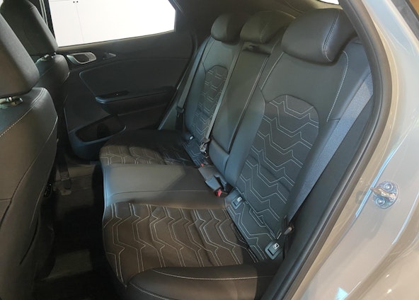 Vehicle image 10 Vehicle image 10