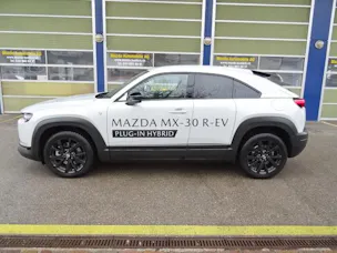 Mazda MX-30 e-Skyactiv R-EV Makoto