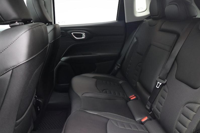 Vehicle image JEEP COMPASS