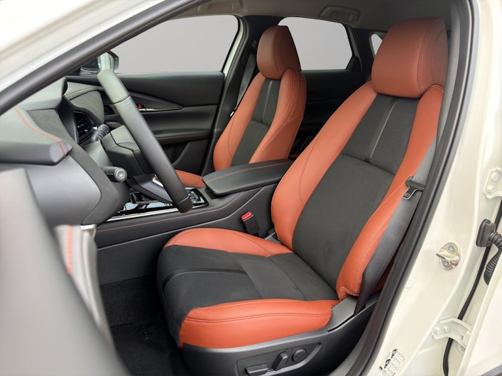 Vehicle image MAZDA CX-30