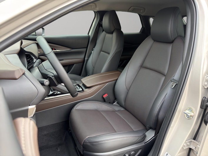 Vehicle image MAZDA CX-30