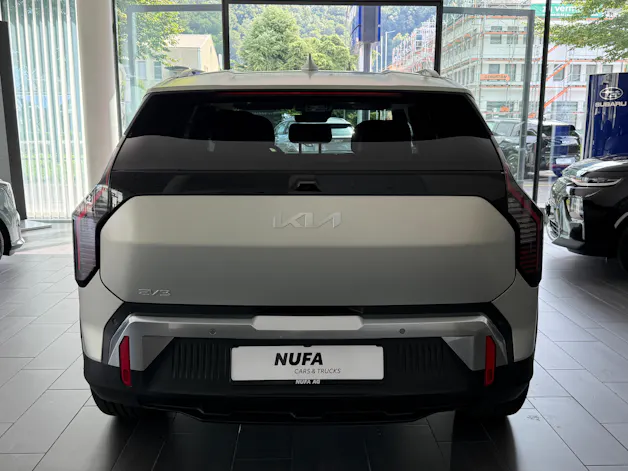 Kia EV3 81 kWh Earth+