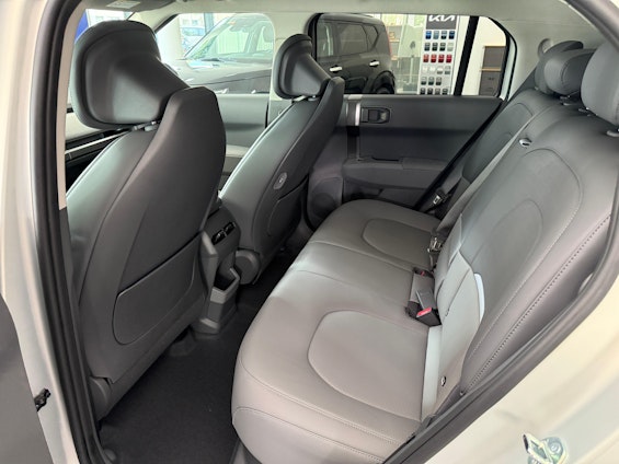 Vehicle image 11 Vehicle image 11